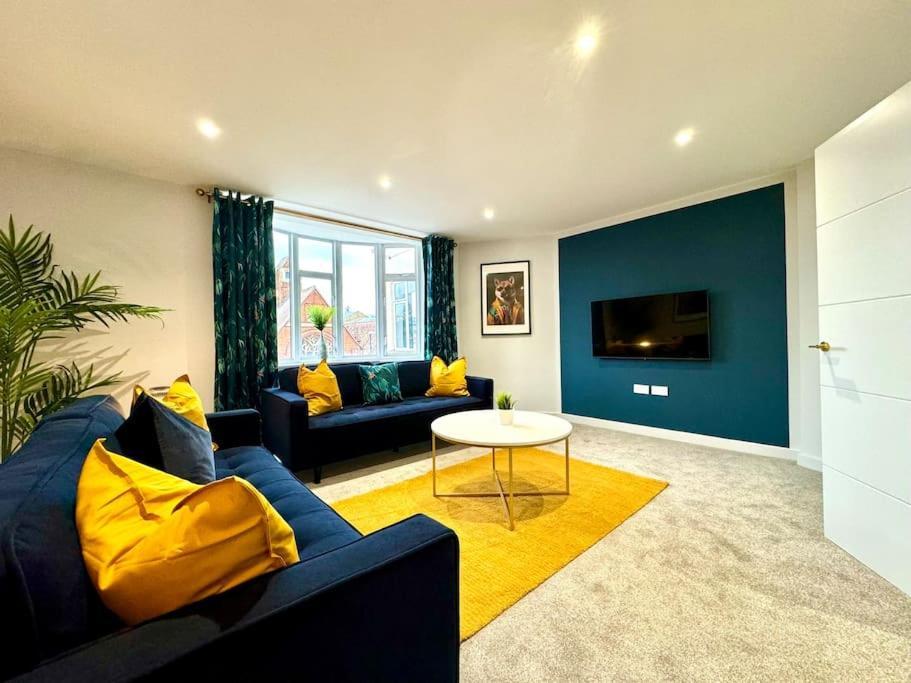 Bournemouth Getaway: 3Br Apartment Near Beach Eksteriør bilde