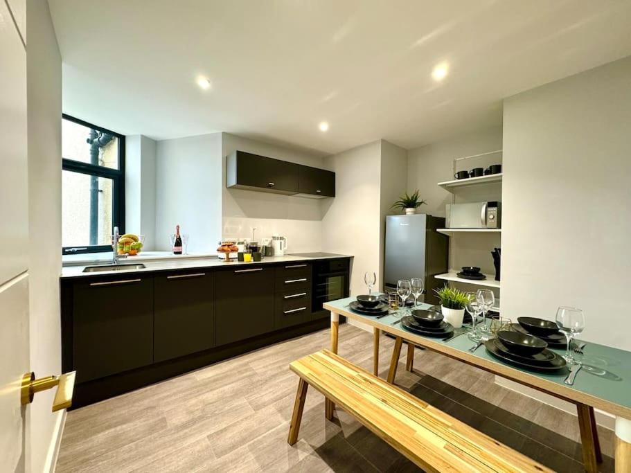 Bournemouth Getaway: 3Br Apartment Near Beach Eksteriør bilde