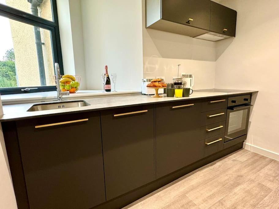 Bournemouth Getaway: 3Br Apartment Near Beach Eksteriør bilde